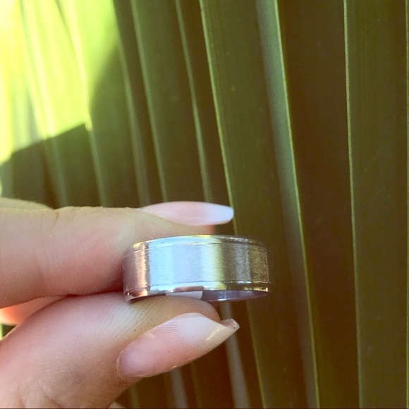 Jewelry - NWT stainless steel silver ring